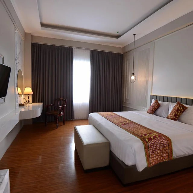 غرفة ديلوكس بسرير كينج، The Rich Jogja Hotel 3/7