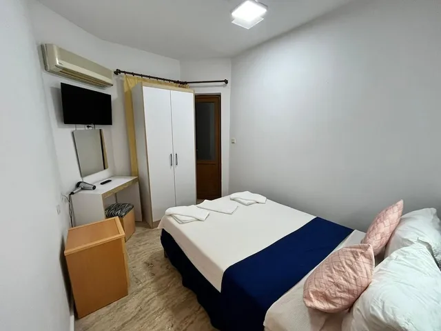غرفة بإطلالة على الحديقة بشرفة مفردة بسرير مزدوج، HAN DALYAN HOTEL 1/3