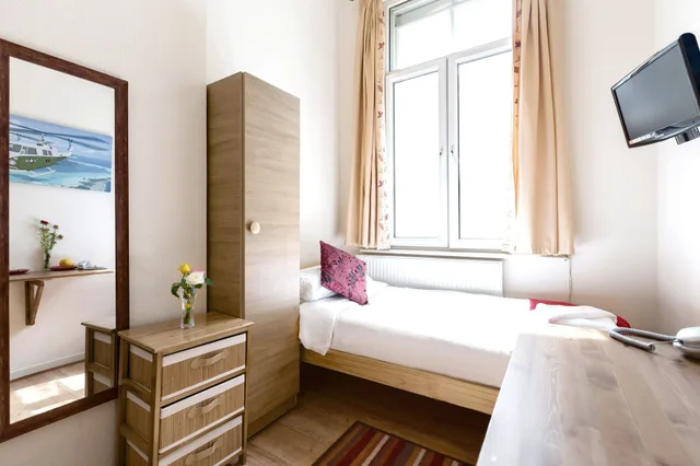 غرفة مفردة بحمام مشترك، City London Hotel 4/9