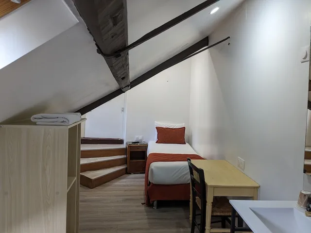 Traditional, Single, Single Bed, Attic، Morand Hotel 2/4