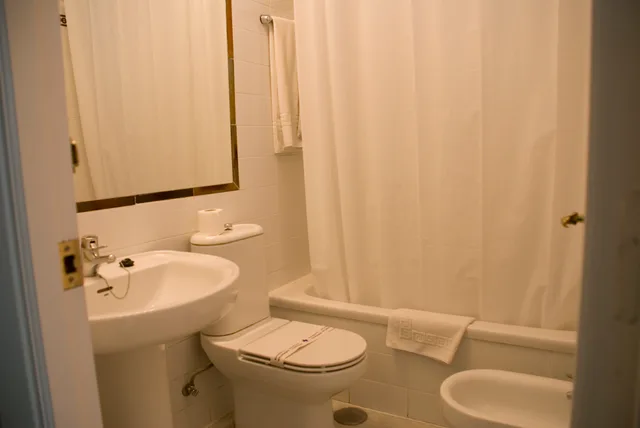 غرفة قياسية ثلاثية، Hotel Abril 5/5
