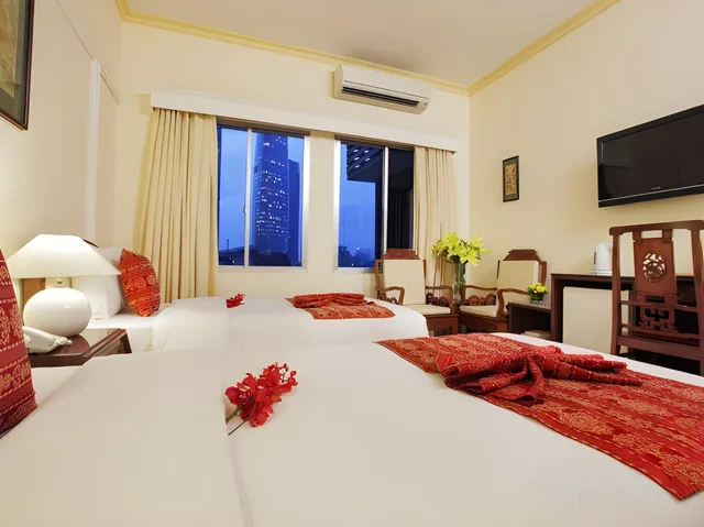Super, Deluxe, Queen Bed, Royal Hotel Saigon 1/1