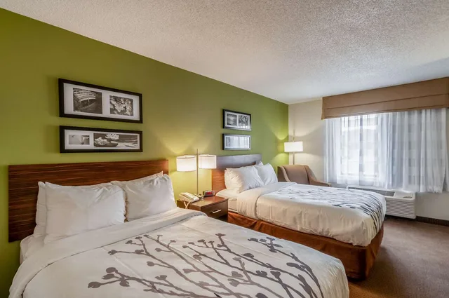 غرفة بسريرين مزدوجين، Sleep Inn and Suites Harrisonburg Near University 2/4