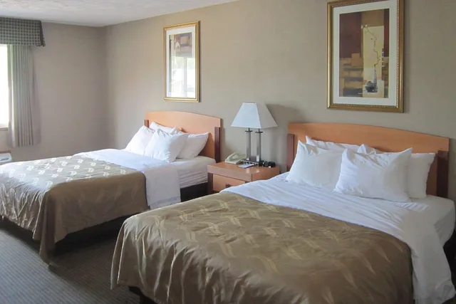 غرفة قياسية بسريرين كوين، Quality Inn Nashville Bloomington 1/8