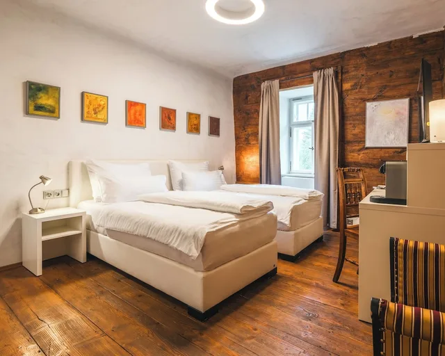 غرفة كومفورت بسريرين منفصلين، Hotel Latran 2/4