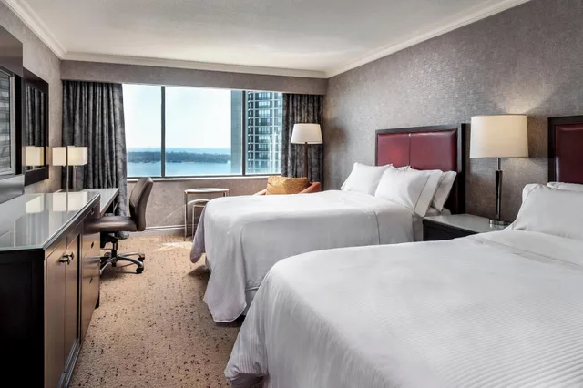 غرفة رباعية بسريرين مزدوجين، The Westin Harbour Castle, Toronto 3/5