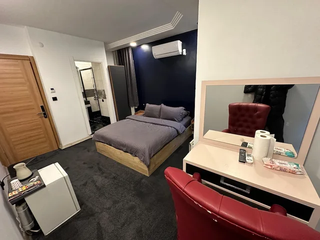 City, Queen Bed, Pool View، Mavilla Hotel 6/6