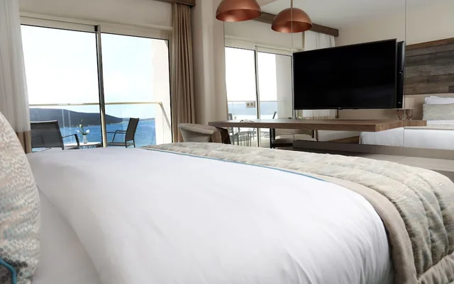 غرفة سوبيريور بسرير مزدوج بإطلالة على البحر، Design Plus Seya Beach Hotel 2/3