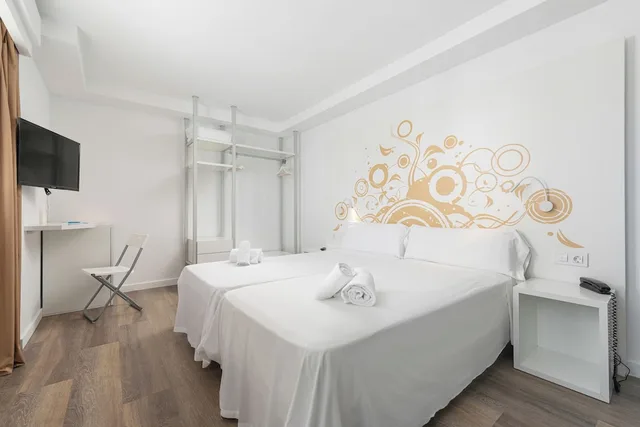 غرفة أساسية بسريرين منفصلين، WelikeHotel Triton beach 5/8