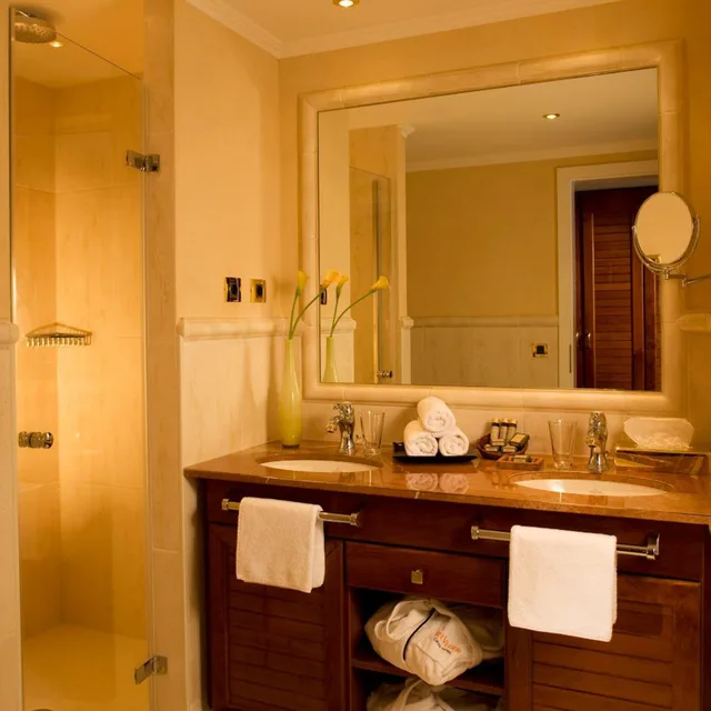 جناح جونيور بإطلالة على البحر، Hotel Gran Belveder 3/3