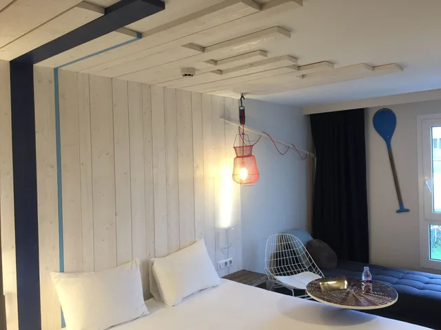 Room, Double Bed, Country Side View, Sofa، Ibis Styles La Rochelle Thalasso Chatelaillon 4/10