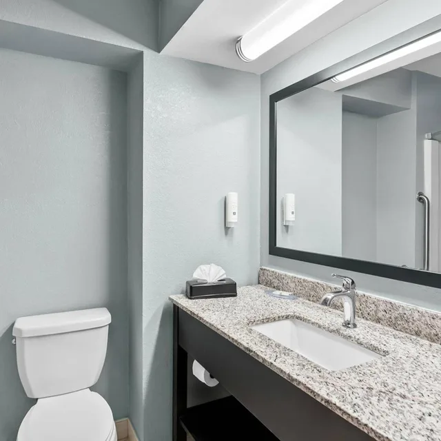غرفة ديلوكس بسريرين كوين، Quality Inn near Potomac Mills 7/7