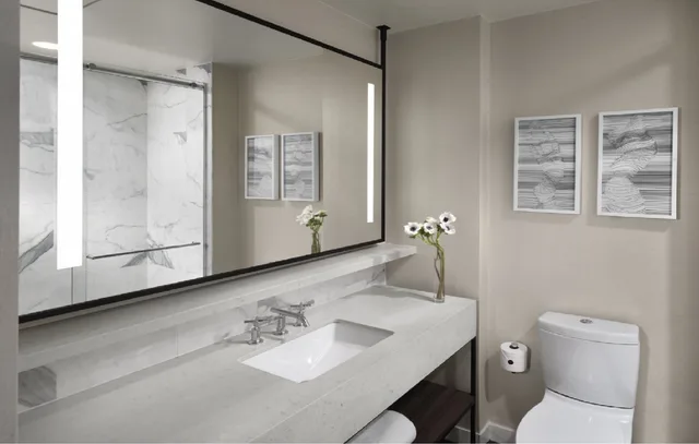 Meta, Queen Bed, Accessible، Axiom Hotel 2/2