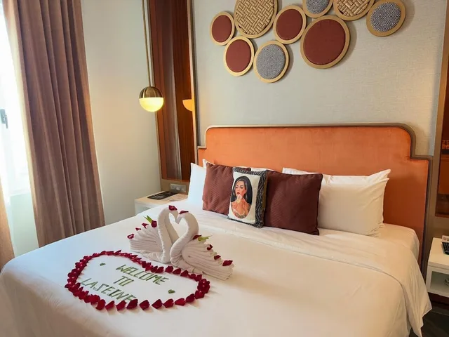 غرفة ديلوكس بسرير كينج بإطلالة على النهر، La Seine Hotel 2/10