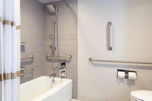 غرفة بسريرين كوين، Orlando Airport Marriott Lakeside 8/14