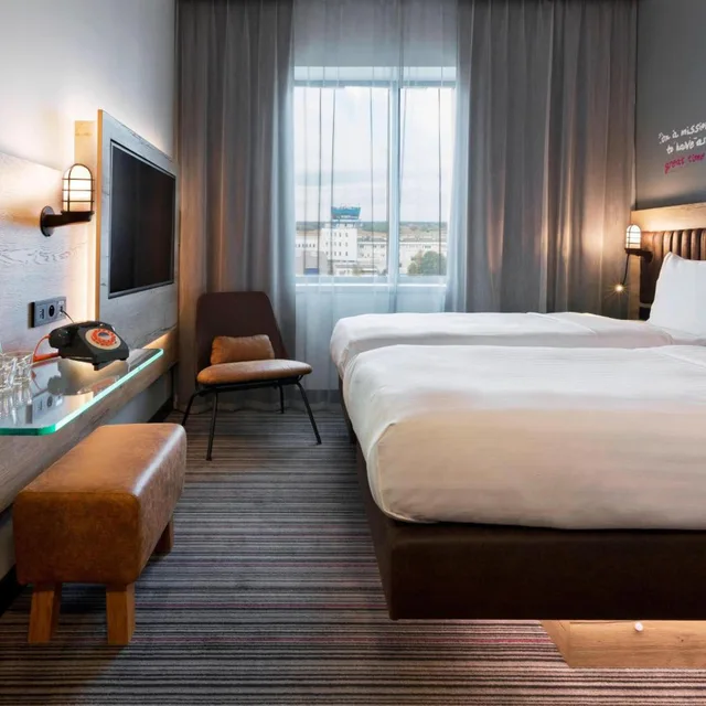 غرفة بسريرين منفصلين، Moxy Katowice Airport 1/9