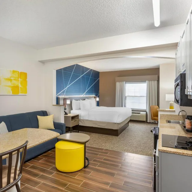 1 Bedroom, Efficiency, Suite, Sofa، Comfort Suites East Brunswick - South River 3/7