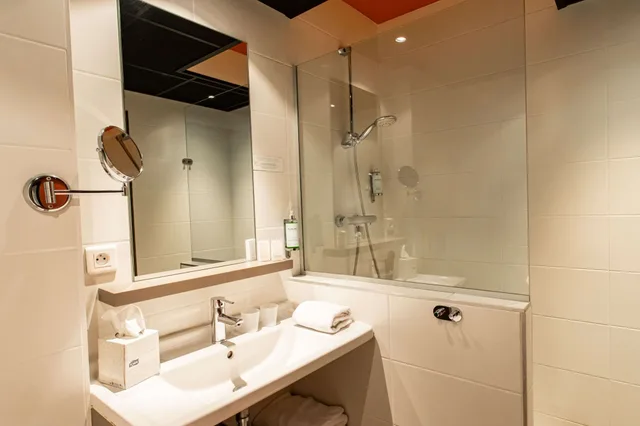 Double Comfort Room, Adonis Lyon Dock Ouest 4/7