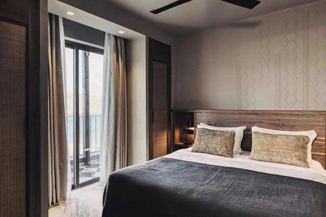 Family Suite, King Bed, Garden View, Outdoor Jetted Tub, Sofa، Domes of Elounda, Autograph Collection 1/10