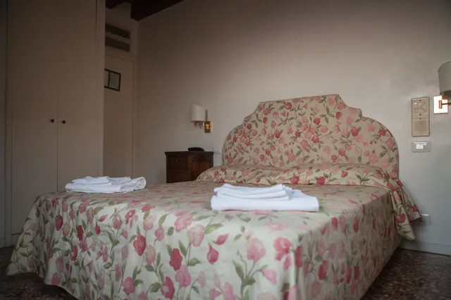 family suite, 2 queen beds, Locanda Ai Santi Apostoli 1/1