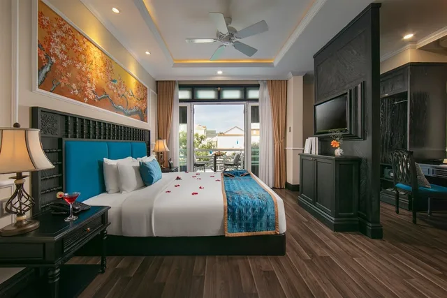 Suite, Double or Twin Bed, Pool View, Balcony, Golden Holiday Hoi An Hotel 1/10