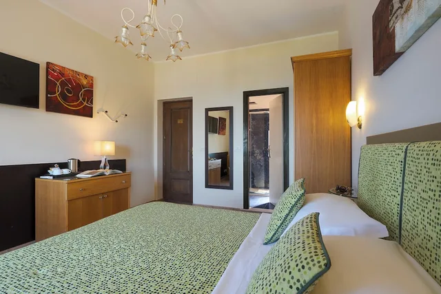 Standard, Queen Bed, Sea View, Hotel La Pensione Svizzera 2/10