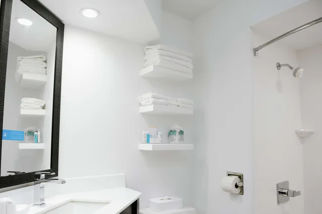 جناح بسرير كينج، Hampton Inn St. Augustine US1 North 6/7