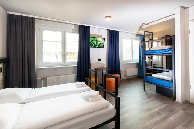 غرفة رباعية، a&o Berlin Mitte 2/3