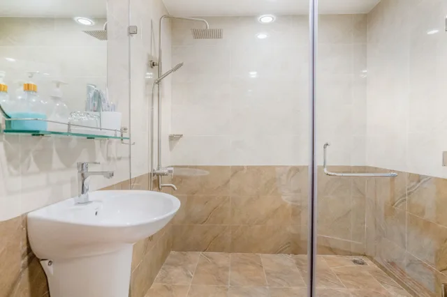 غرفة سوبيريور بسرير كوين، C'Lavie Hotel - Saigon Airport Hotel 5/6