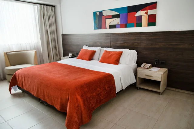 غرفة قياسية بسرير كينج، Hotel San Juan Internacional Ex Ramada Bucaramanga 5/10