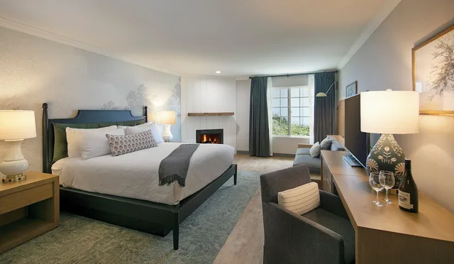 غرفة تقليدية بسرير كينج لذوي الإعاقة، Fireside Inn On Moonstone Beach 1/3