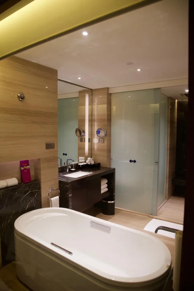 غرفة بريميوم تنفيذية بسرير كينج، Hilton Shijiazhuang 4/7