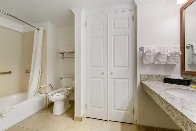 غرفة بسرير مزدوج لذوي الإعاقة، BEST WESTERN PLUS WESTBANK 5/8
