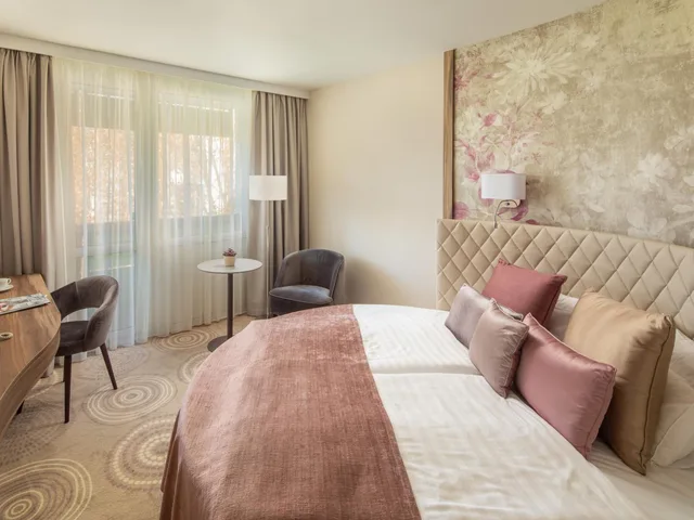 غرفة سوبيريور بسرير كينج، Hotel Carbona Thermal Spa 2/5