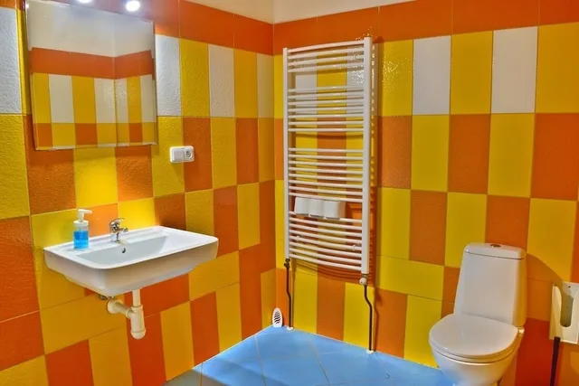 غرفة قياسية ثلاثية بسرير مزدوج وسرير فردي، Hostel Downtown 2/2