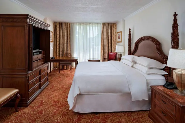 1 Bedroom, Presidential, Suite, King Bed, Garden View, Balcony, Concierge Level، SHERATON PRESIDENTE SAN SALVADOR HOTEL 1/2