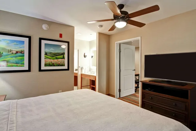 1 Bedroom, Suite, King Bed, Water View، Homewood Suites by Hilton Richland 1/3