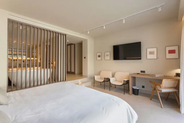 Junior Suite, King Bed, Plunge Pool، Host Villas & Suites 3/5