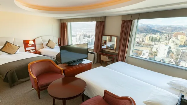 غرفة قياسية رباعية بسرير كوين، Sapporo Prince Hotel 1/1