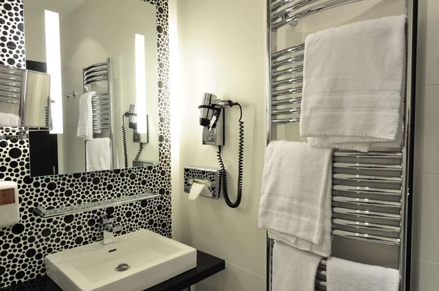 غرفة سوبيريور رباعية، Kyriad Prestige Perpignan Centre del Mon 6/6