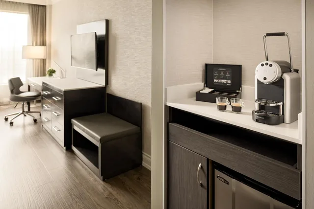 غرفة بسرير كينج وسريرين كوين، Georgian Court Hotel, WorldHotels Elite 7/7