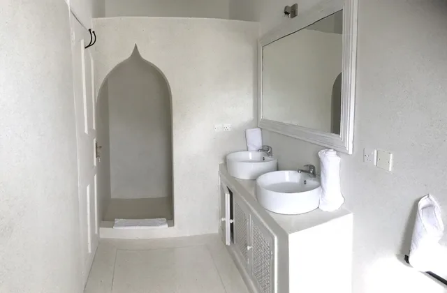 1 Bedroom, Deluxe, Suite, Queen Bed, Ocean View, Sofa, Life Resort St.Thomas Royal Palm 8/8