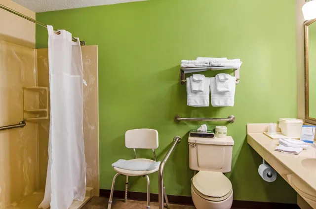 غرفة قياسية بسريرين كوين، Quality Inn Summersville 5/5