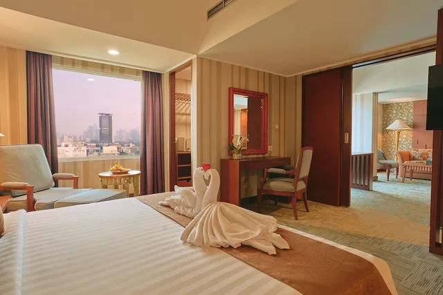 Junior, King Bed, Horison Ultima Menteng Jakarta 1/5