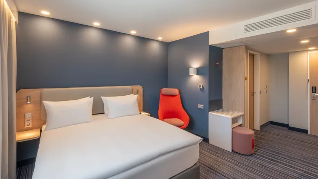 غرفة قياسية بسرير كوين، Holiday Inn Express Hamburg South A7/As42 by IHG 2/9