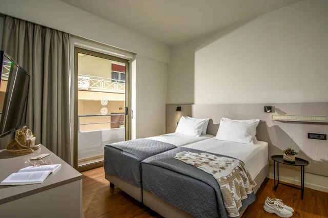 Room, Double or Twin Bed, Marin Hotel 5/10