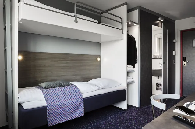 Family, 2 Bunk Beds, CABINN Vejle 2/7