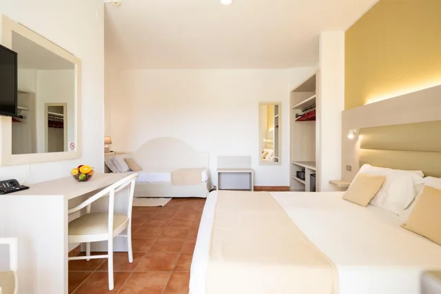 غرفة ثلاثية، Florida Alghero 3/10