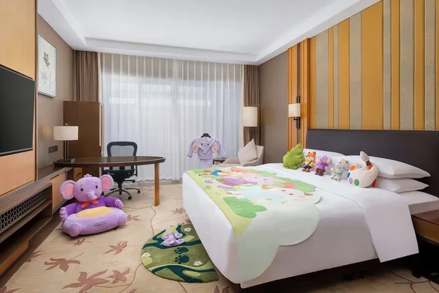 Marriott, Family, King Bed, Balcony، Sheraton Grand Hangzhou Wetland Park Resort 4/10
