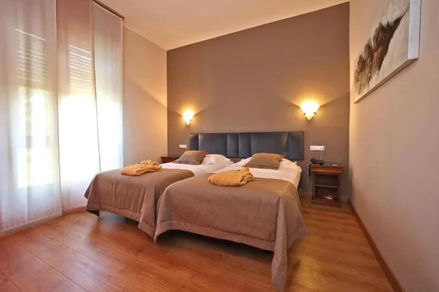غرفة بسرير مزدوج أو سريرين منفصلين، Terme Salvarola 1/7